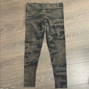 TNA Camouflage equator legging